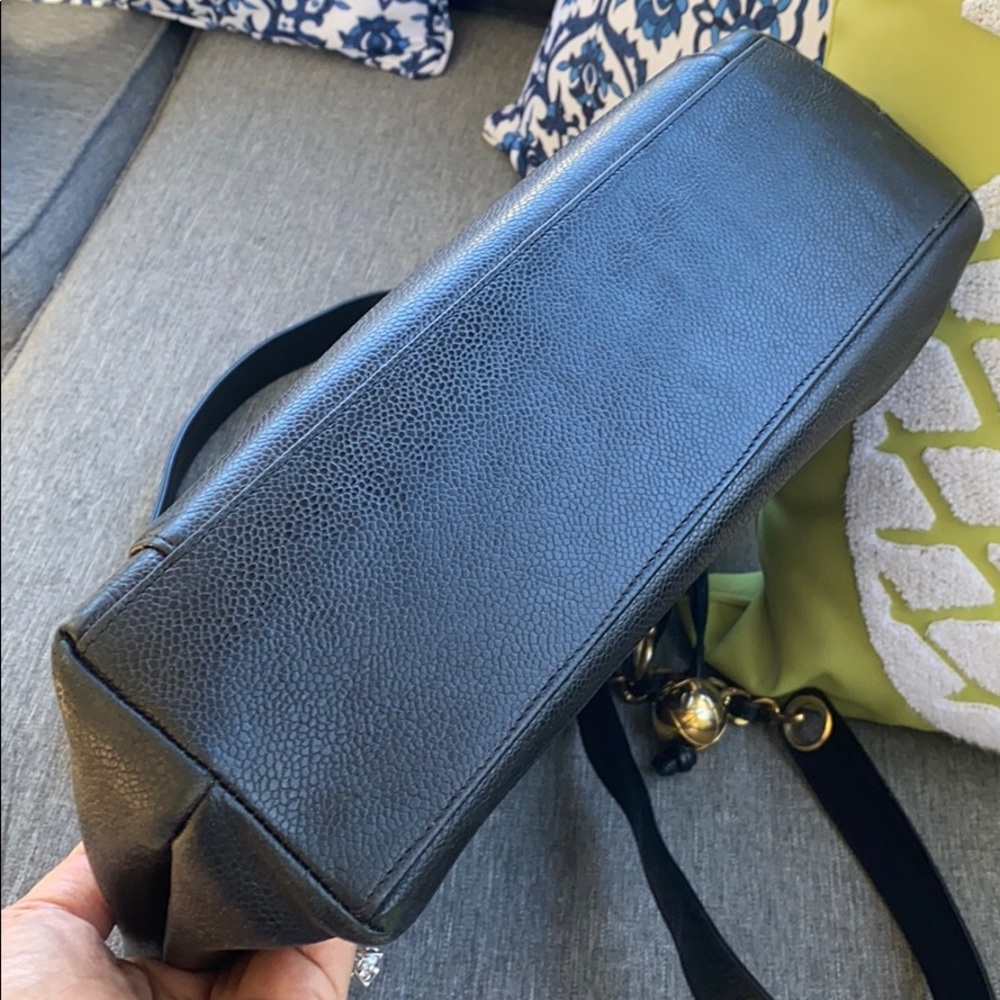 Authentic CHANEL handbag. - Picture 8 of 8